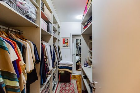 Apartamento à venda com 178m², 5 quartos e 3 vagasCloset da suíte 1
