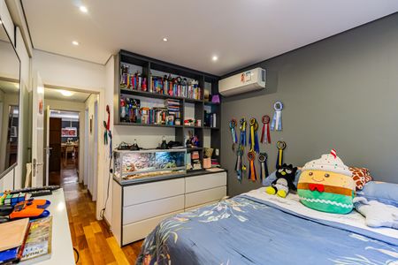 Apartamento à venda com 178m², 5 quartos e 3 vagasSuíte 2
