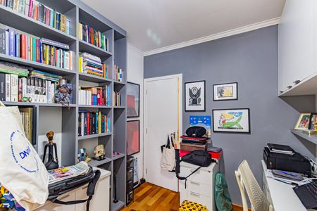 Apartamento à venda com 178m², 5 quartos e 3 vagasQuarto