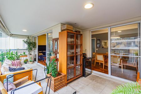 Apartamento à venda com 178m², 5 quartos e 3 vagasVaranda da Sala