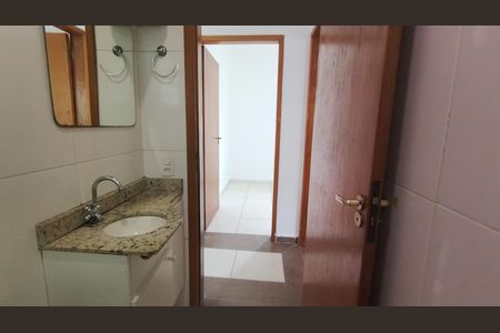 Casa de condomínio para alugar com 50m², 2 quartos e 1 vaga Casa de condomínio para alugar com 50m², 2 quartos e 1 vagaBanheiro