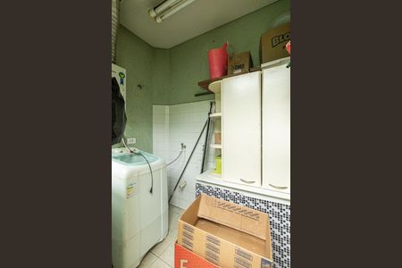 Casa à venda com 180m², 3 quartos e 3 vagas Casa à venda com 180m², 3 quartos e 3 vagasÁrea de Serviço