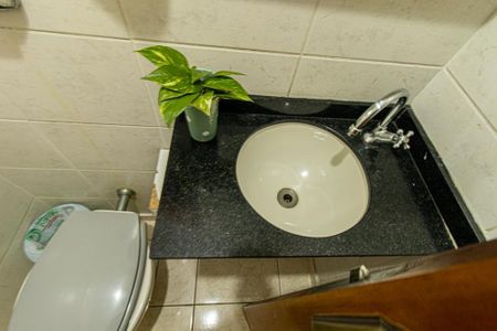 Casa à venda com 180m², 3 quartos e 3 vagas Casa à venda com 180m², 3 quartos e 3 vagasLavabo
