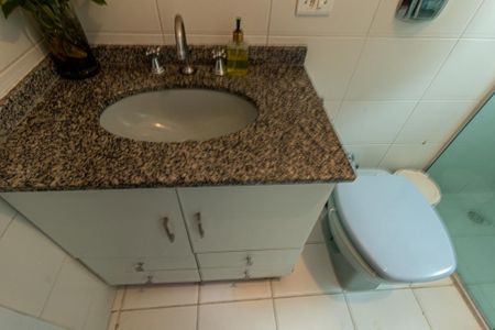 Casa à venda com 180m², 3 quartos e 3 vagas Casa à venda com 180m², 3 quartos e 3 vagasBanheiro da Suite