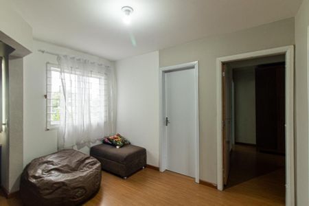 Casa à venda com 180m², 3 quartos e 3 vagas Casa à venda com 180m², 3 quartos e 3 vagasHall