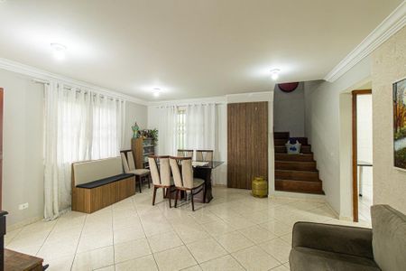 Casa à venda com 180m², 3 quartos e 3 vagas Casa à venda com 180m², 3 quartos e 3 vagasSala