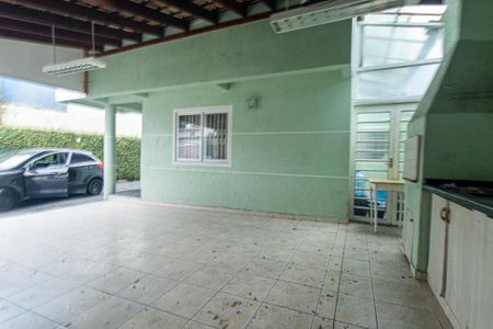 Casa à venda com 180m², 3 quartos e 3 vagas Casa à venda com 180m², 3 quartos e 3 vagasGaragem