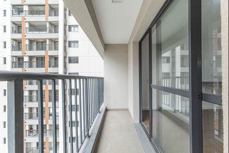 Studio à venda com 29m², 1 quarto e sem vaga Studio à venda com 29m², 1 quarto e sem vagaVaranda