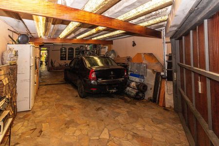 Garagem de casa à venda com 5 quartos, 198m² em Jardim Consorcio, São Paulo