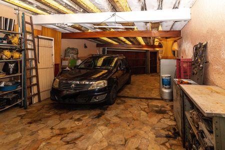 Garagem de casa à venda com 5 quartos, 198m² em Jardim Consorcio, São Paulo