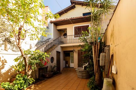 Quintal de casa à venda com 5 quartos, 198m² em Jardim Consorcio, São Paulo