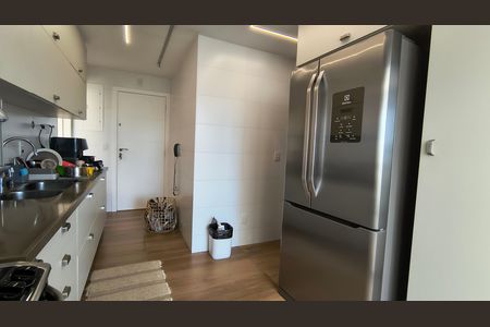 Apartamento para alugar com 178m², 2 quartos e 3 vagas Apartamento para alugar com 178m², 2 quartos e 3 vagasCozinha e Área de Serviço