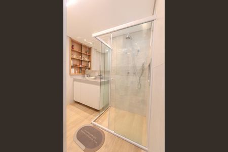 Apartamento à venda com 145m², 3 quartos e 1 vaga Apartamento à venda com 145m², 3 quartos e 1 vagaBanheiro da Suíte 1