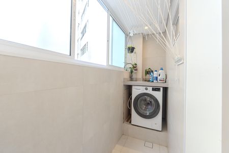 Apartamento à venda com 145m², 3 quartos e 1 vaga Apartamento à venda com 145m², 3 quartos e 1 vagaÁrea de Serviço