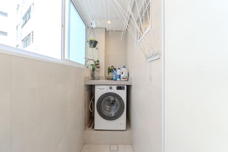 Apartamento à venda com 145m², 3 quartos e 1 vaga Apartamento à venda com 145m², 3 quartos e 1 vagaÁrea de Serviço