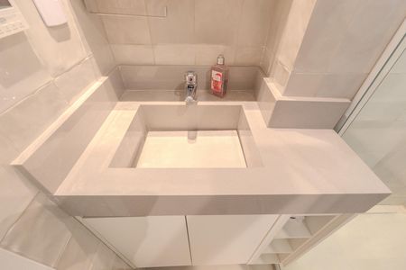 Apartamento à venda com 145m², 3 quartos e 1 vaga Apartamento à venda com 145m², 3 quartos e 1 vagaBanheiro da Suíte 2