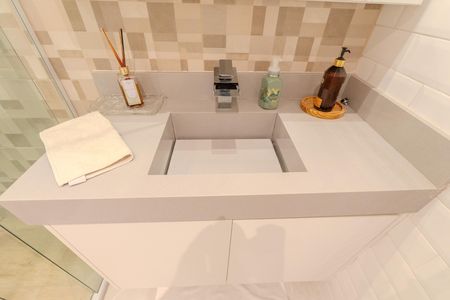 Apartamento à venda com 145m², 3 quartos e 1 vaga Apartamento à venda com 145m², 3 quartos e 1 vagaBanheiro
