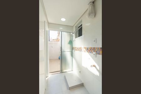 Casa de condomínio à venda com 112m², 3 quartos e 3 vagasBanheiro social