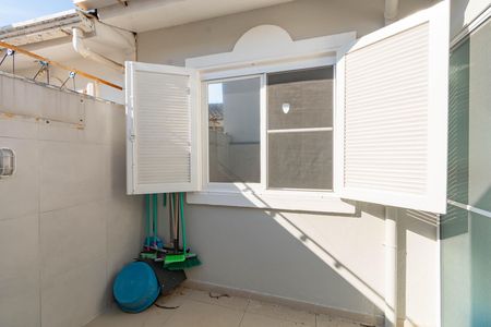 Casa de condomínio à venda com 112m², 3 quartos e 3 vagasÁrea de serviço