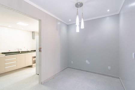 Casa de condomínio à venda com 112m², 3 quartos e 3 vagasSala