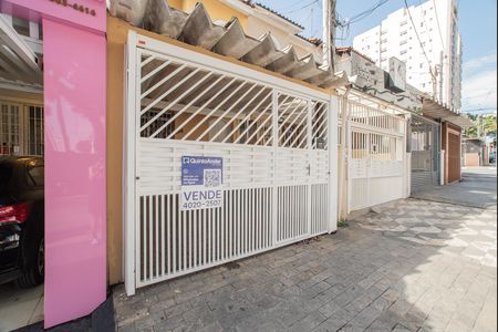 Fachada de casa à venda com 3 quartos, 120m² em Mirandópolis, São Paulo