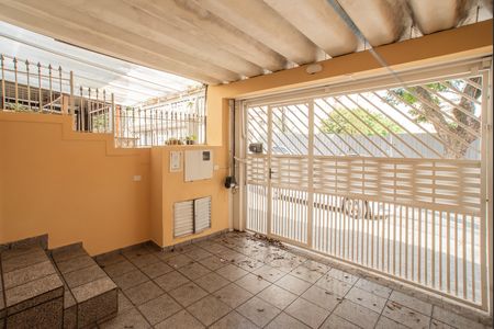 Garagem de casa à venda com 3 quartos, 120m² em Mirandópolis, São Paulo