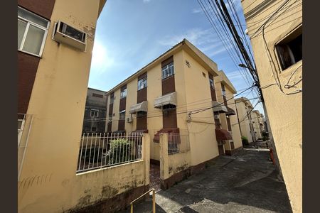 Apartamento para alugar com 49m², 2 quartos e 1 vagaFachada + placa