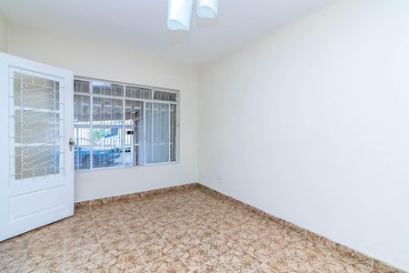 Casa à venda com 116m², 3 quartos e 2 vagas Casa à venda com 116m², 3 quartos e 2 vagasSala