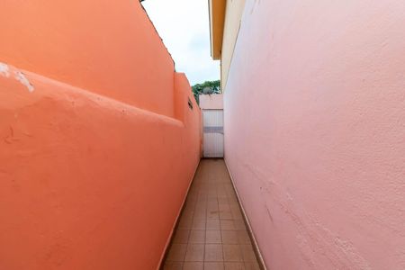Casa à venda com 116m², 3 quartos e 2 vagas Casa à venda com 116m², 3 quartos e 2 vagasCorredor Lateral