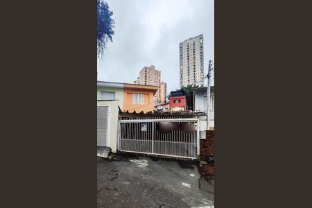 Casa à venda com 116m², 3 quartos e 2 vagas Casa à venda com 116m², 3 quartos e 2 vagasFachada