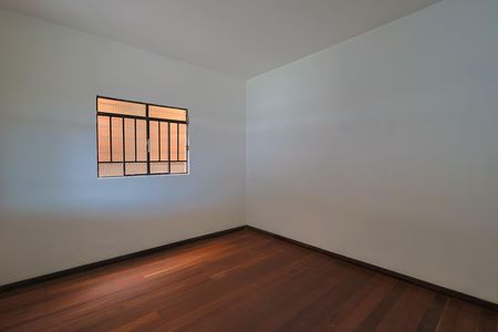 Casa para alugar com 4 quartos, 180m² em Nacional, Contagem
