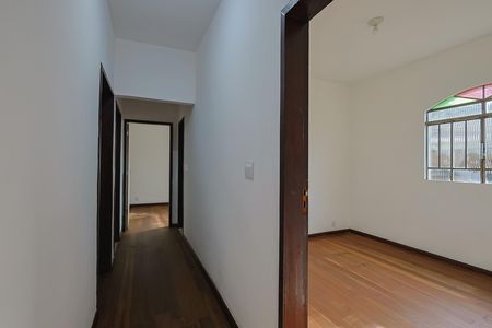 Casa para alugar com 4 quartos, 180m² em Nacional, Contagem