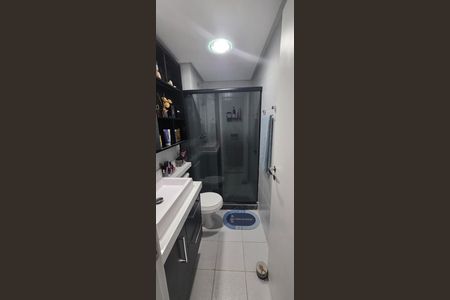 Apartamento à venda com 74m², 2 quartos e 1 vaga Apartamento à venda com 74m², 2 quartos e 1 vagaBanheiro