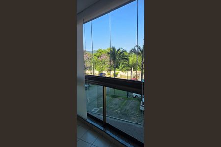 Apartamento à venda com 74m², 2 quartos e 1 vaga Apartamento à venda com 74m², 2 quartos e 1 vagaVaranda