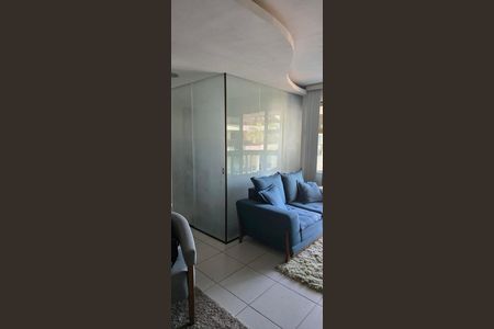 Apartamento à venda com 74m², 2 quartos e 1 vaga Apartamento à venda com 74m², 2 quartos e 1 vagaSala