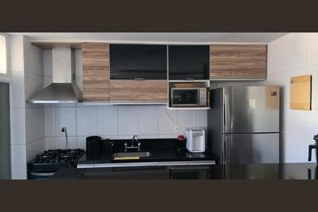 Apartamento à venda com 74m², 2 quartos e 1 vaga Apartamento à venda com 74m², 2 quartos e 1 vagaCozinha