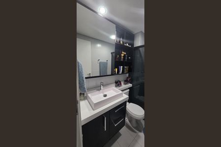 Apartamento à venda com 74m², 2 quartos e 1 vaga Apartamento à venda com 74m², 2 quartos e 1 vagaBanheiro