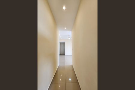 Apartamento à venda com 65m², 2 quartos e 1 vaga Apartamento à venda com 65m², 2 quartos e 1 vagaCorredor
