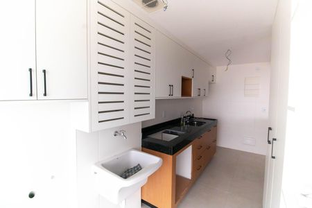 Apartamento para alugar com 96m², 2 quartos e 1 vaga Apartamento para alugar com 96m², 2 quartos e 1 vagaCozinha e Área de Serviço