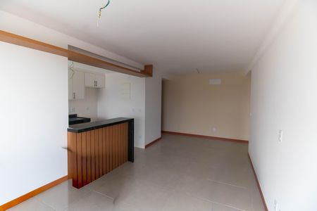 Sala de apartamento para alugar com 2 quartos, 96m² em Itaipu, Niterói