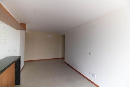 Sala de apartamento para alugar com 2 quartos, 96m² em Itaipu, Niterói