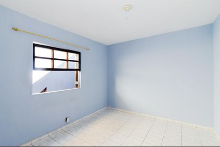 Casa para alugar com 65m², 1 quarto e 2 vagasQuarto