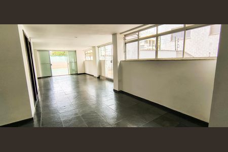 Apartamento à venda com 115m², 3 quartos e 2 vagas Apartamento à venda com 115m², 3 quartos e 2 vagasÁrea comum - Salão de festas