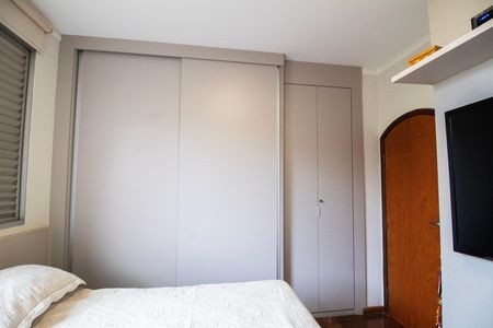 Apartamento à venda com 115m², 3 quartos e 2 vagas Apartamento à venda com 115m², 3 quartos e 2 vagasQuarto 01