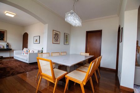 Apartamento à venda com 115m², 3 quartos e 2 vagas Apartamento à venda com 115m², 3 quartos e 2 vagasSala de Jantar