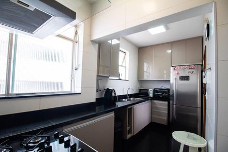 Apartamento à venda com 115m², 3 quartos e 2 vagas Apartamento à venda com 115m², 3 quartos e 2 vagasCozinha