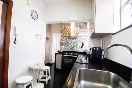 Apartamento à venda com 115m², 3 quartos e 2 vagas Apartamento à venda com 115m², 3 quartos e 2 vagasCozinha