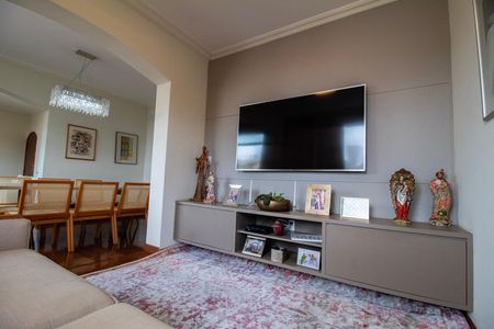 Apartamento à venda com 115m², 3 quartos e 2 vagas Apartamento à venda com 115m², 3 quartos e 2 vagasSala de Tv
