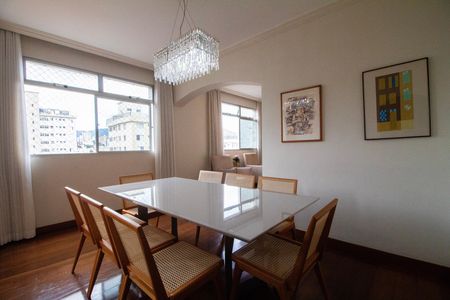 Apartamento à venda com 115m², 3 quartos e 2 vagas Apartamento à venda com 115m², 3 quartos e 2 vagasSala de Jantar