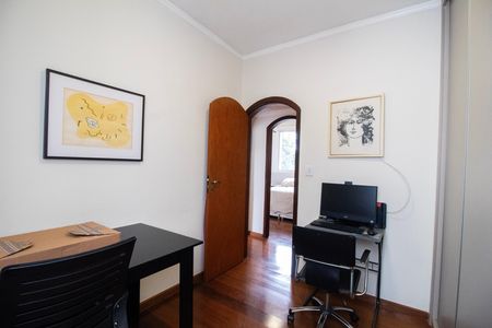 Apartamento à venda com 115m², 3 quartos e 2 vagas Apartamento à venda com 115m², 3 quartos e 2 vagasQuarto 02